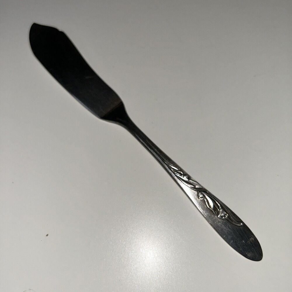 Vintage Carlton Silver Plate Cheese Knife Unpolished